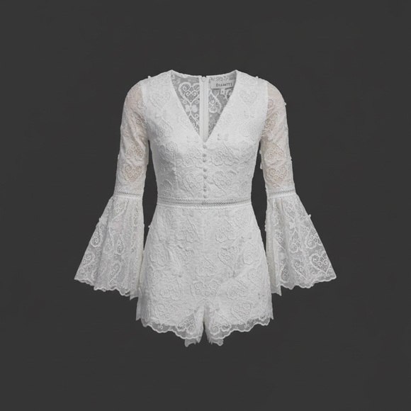 NWT Elliatt $318 Ivory Lace Romper Size small - Picture 4 of 9